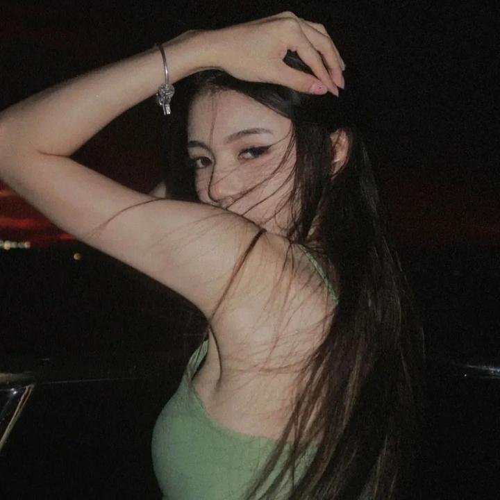 美丽笨女人